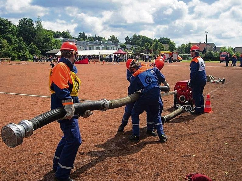 Aufbau zur Wasser-Entnahme aus offenem Gewässer
